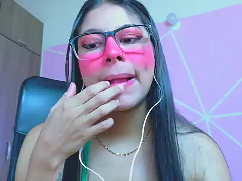  ALLYSON18  online show from April 23, 2026, 12:29 pm