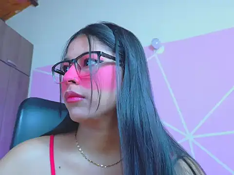  ALLYSON18  online show from May 7, 2026, 11:37 am