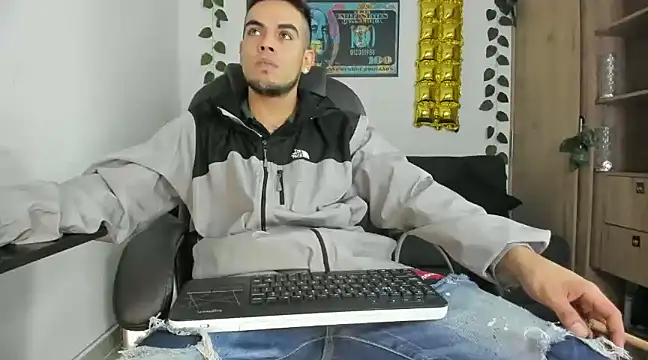 mikee scooth online show from December 27, 2024, 4:26 am