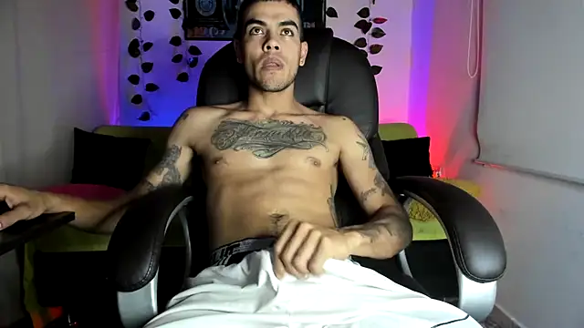 Snapshot of mikee_scooth chatting on September 29, 2025, 11:53 pm mikee scooth online show from September 29, 2025, 11:53 pm