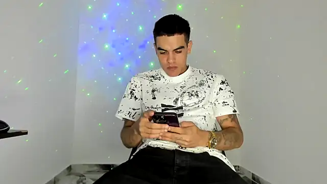 Snapshot of mikee_scooth chatting on April 20, 2026, 2:31 pm mikee scooth online show from April 20, 2026, 2:31 pm
