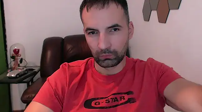 Snapshot of Leo_1617 chatting on December 4, 2024, 10:30 pm Leo 1617 online show from December 4, 2024, 10:30 pm