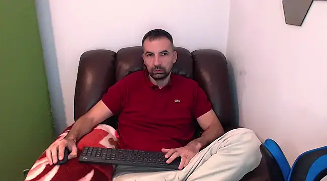 Snapshot of Leo_1617 chatting on March 10, 2025, 4:14 pm Leo 1617 online show from March 10, 2025, 4:14 pm