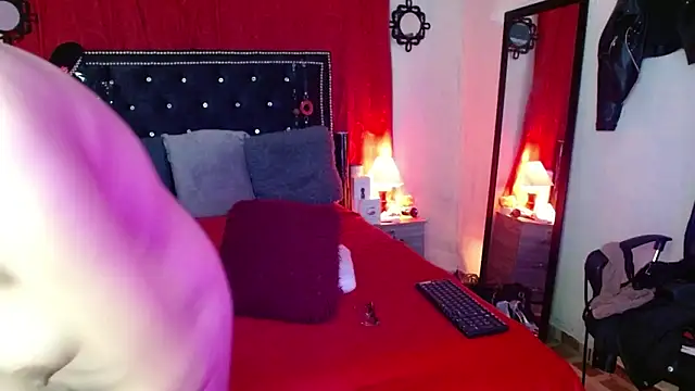 Snapshot of SamaraMartinez chatting on October 20, 2025, 8:59 am SamaraMartinez online show from October 20, 2025, 8:59 am