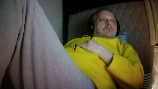 amylrmm1903 online show from May 5, 2026, 10:07 pm