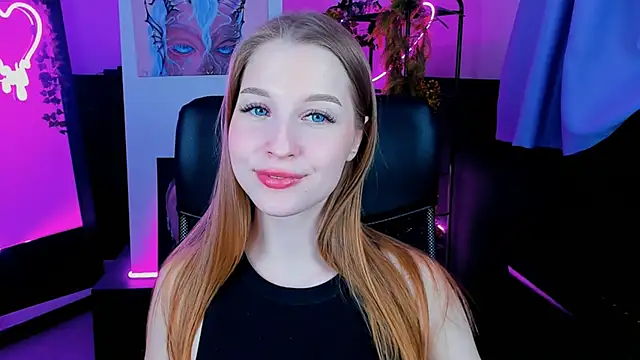 CuteMousee online show from December 8, 2024, 12:08 pm