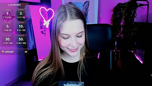 CuteMousee online show from February 25, 2025, 5:47 pm