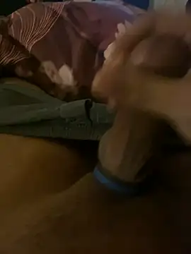 vielcumm online show from February 18, 2025, 11:08 pm