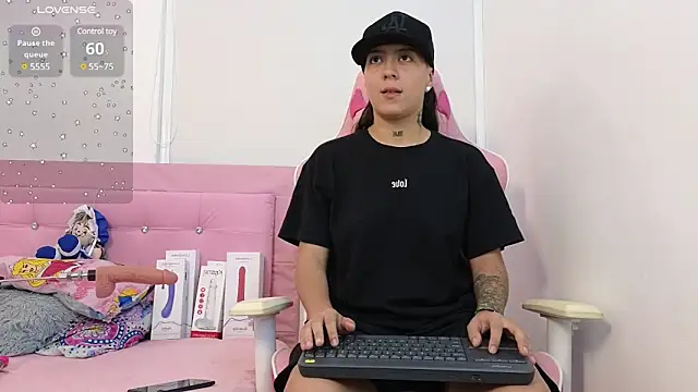 Snapshot of Karoll_horny_ chatting on February 23, 2025, 8:22 pm Karoll horny online show from February 23, 2025, 8:22 pm
