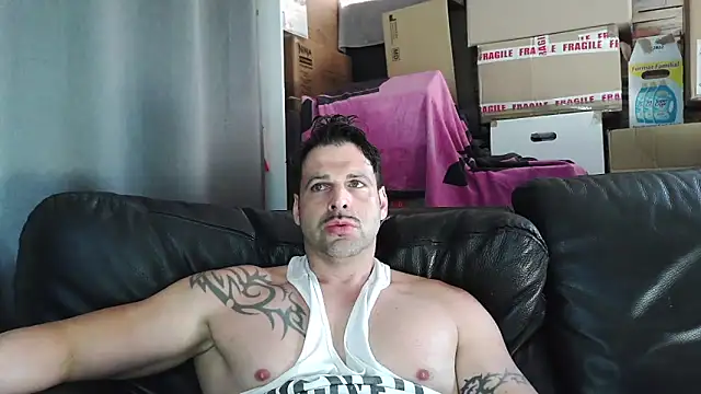XxBigboybandxX online show from May 7, 2026, 3:39 pm