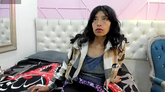 Snapshot of karolinee_66_ chatting on April 19, 2026, 4:23 am karolinee 66 online show from April 19, 2026, 4:23 am