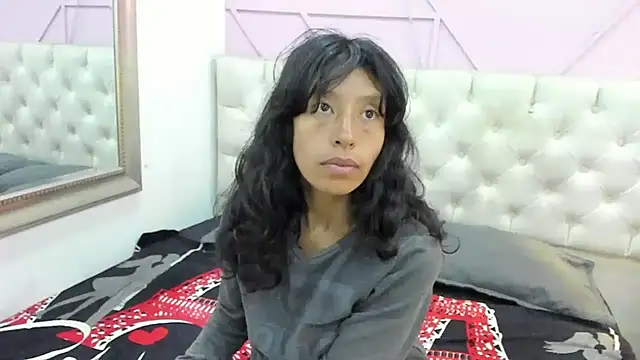 Snapshot of karolinee_66_ chatting on April 25, 2026, 4:04 am karolinee 66 online show from April 25, 2026, 4:04 am
