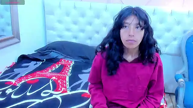 Snapshot of karolinee_66_ chatting on April 26, 2026, 4:43 am karolinee 66 online show from April 26, 2026, 4:43 am