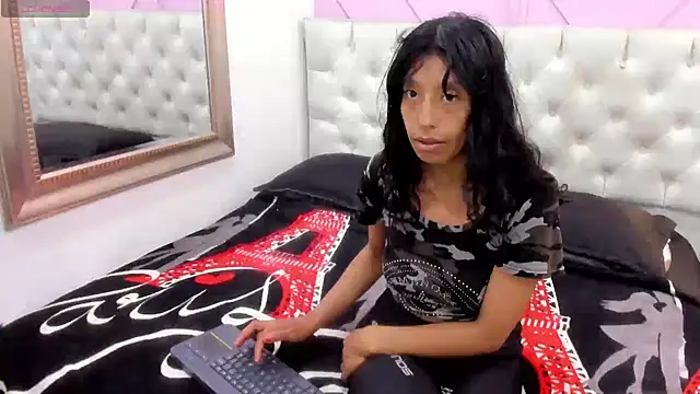 Snapshot of karolinee_66_ chatting on April 28, 2026, 4:06 am karolinee 66 online show from April 28, 2026, 4:06 am