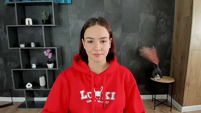 OliviaMontgomery online show from December 13, 2024, 9:02 am