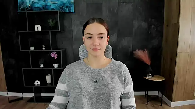 OliviaMontgomery online show from December 20, 2024, 9:54 am