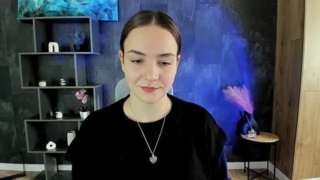 OliviaMontgomery online show from December 24, 2024, 12:00 pm