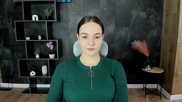 OliviaMontgomery online show from January 13, 2025, 12:02 pm