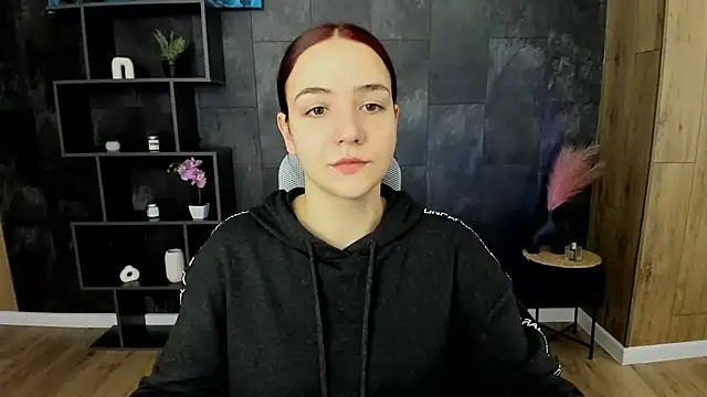 OliviaMontgomery online show from February 1, 2025, 12:16 pm