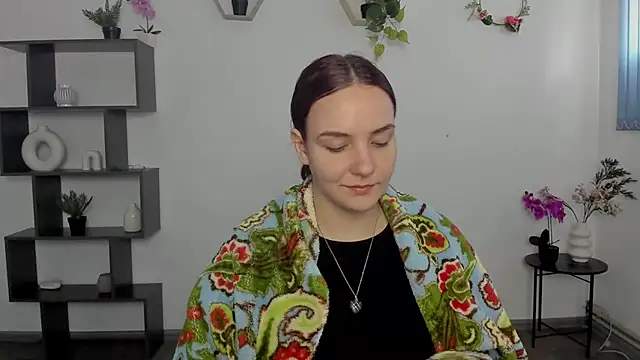 OliviaMontgomery online show from February 25, 2025, 12:55 pm