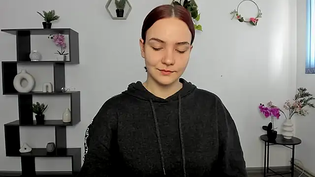 OliviaMontgomery online show from March 5, 2025, 1:39 pm