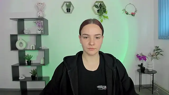OliviaMontgomery online show from March 8, 2025, 4:50 pm