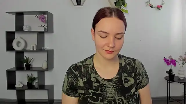 OliviaMontgomery online show from March 12, 2025, 9:34 am