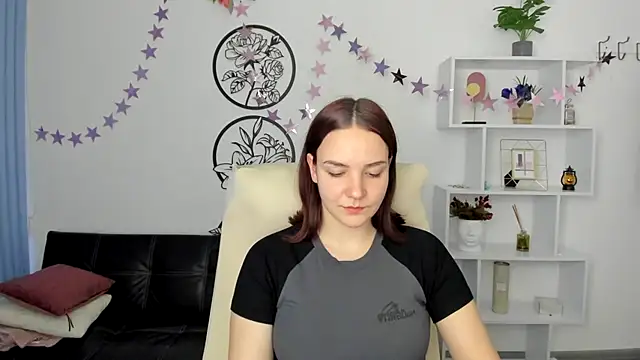 OliviaMontgomery online show from March 17, 2025, 4:22 pm