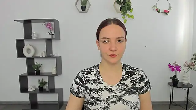 OliviaMontgomery online show from March 21, 2025, 8:28 am