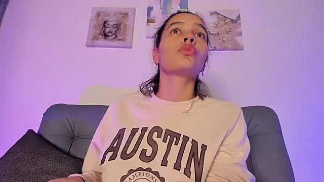 Snapshot of samara_jonness chatting on March 13, 2025, 8:37 am samara jonness online show from March 13, 2025, 8:37 am