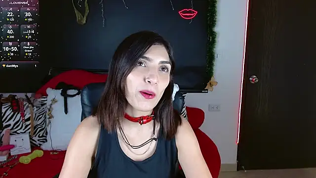 Carolaine69  online show from December 9, 2024, 6:03 pm