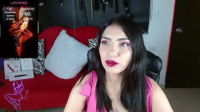 Carolaine69  online show from November 15, 2025, 2:02 pm