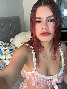 Isa smeraldy online show from February 7, 2026, 2:54 pm