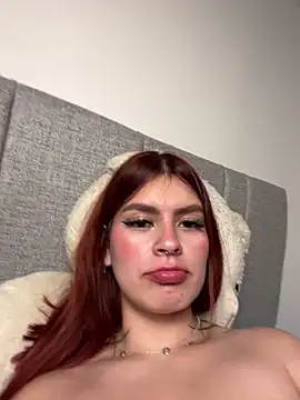 Isa smeraldy online show from March 3, 2026, 6:19 am