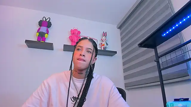 Snapshot of Gangster_Girl chatting on September 28, 2025, 5:13 am Gangster Girl online show from September 28, 2025, 5:13 am