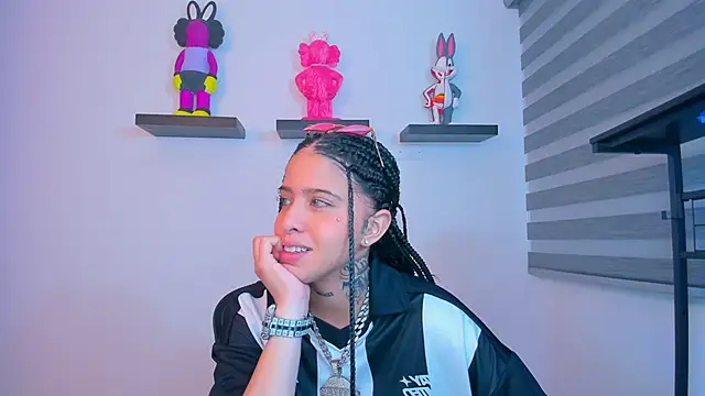 Snapshot of Gangster_Girl chatting on October 5, 2025, 6:50 pm Gangster Girl online show from October 5, 2025, 6:50 pm