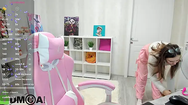 Lasly Fox online show from September 24, 2025, 12:03 am