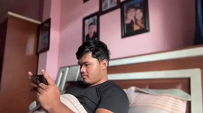 Snapshot of rasbari22 chatting on February 7, 2025, 9:16 am rasbari22 online show from February 7, 2025, 9:16 am