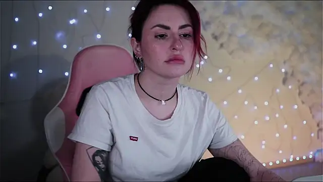 Lana  May online show from December 20, 2024, 5:40 pm