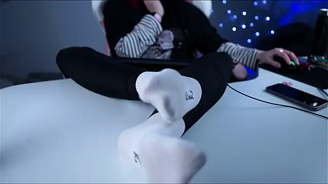 Lana  May online show from March 12, 2025, 2:12 pm