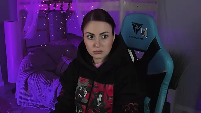 Lana  May online show from November 8, 2025, 5:29 am