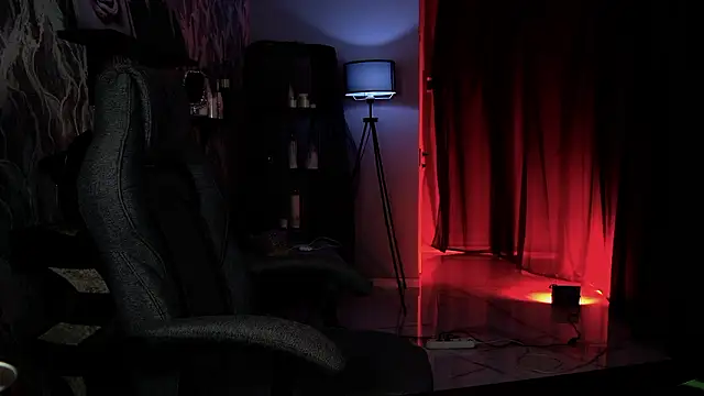 Lana  May online show from March 26, 2026, 9:04 am