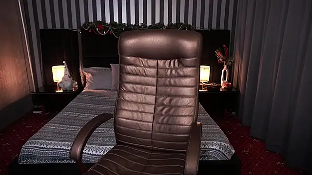 Snapshot of Daisy_Delight chatting on December 25, 2024, 2:45 pm Daisy Delight online show from December 25, 2024, 2:45 pm