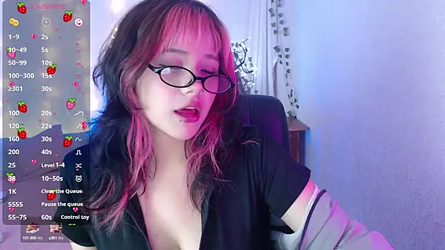 Snapshot of mixie_cute chatting on January 14, 2025, 9:09 pm mixie cute online show from January 14, 2025, 9:09 pm