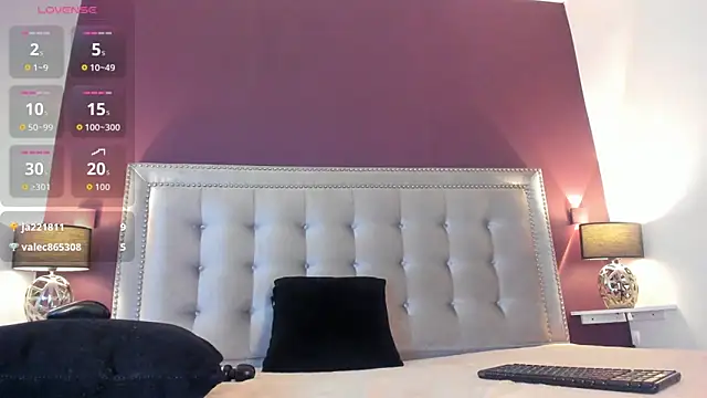 Snapshot of IssyRosse chatting on October 29, 2025, 1:46 pm IssyRosse online show from October 29, 2025, 1:46 pm