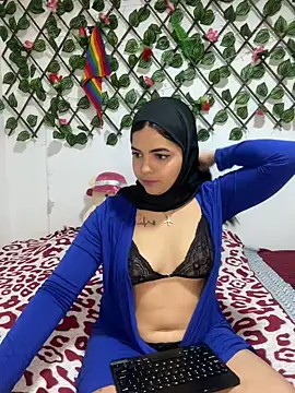 Snapshot of Arab_rainbow_girls chatting on December 2, 2024, 1:36 am Arab rainbow girls online show from December 2, 2024, 1:36 am