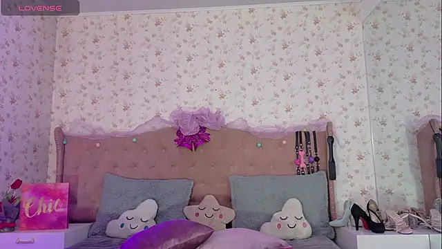 Snapshot of AvrillThomas chatting on January 10, 2025, 12:47 pm AvrillThomas online show from January 10, 2025, 12:47 pm