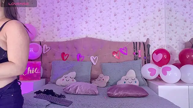 Snapshot of AvrillThomas chatting on February 18, 2025, 3:54 pm AvrillThomas online show from February 18, 2025, 3:54 pm