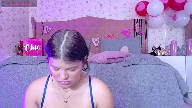 Snapshot of AvrillThomas chatting on February 26, 2025, 3:30 pm AvrillThomas online show from February 26, 2025, 3:30 pm