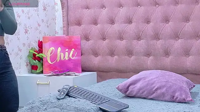 Snapshot of AvrillThomas chatting on February 27, 2025, 2:54 pm AvrillThomas online show from February 27, 2025, 2:54 pm